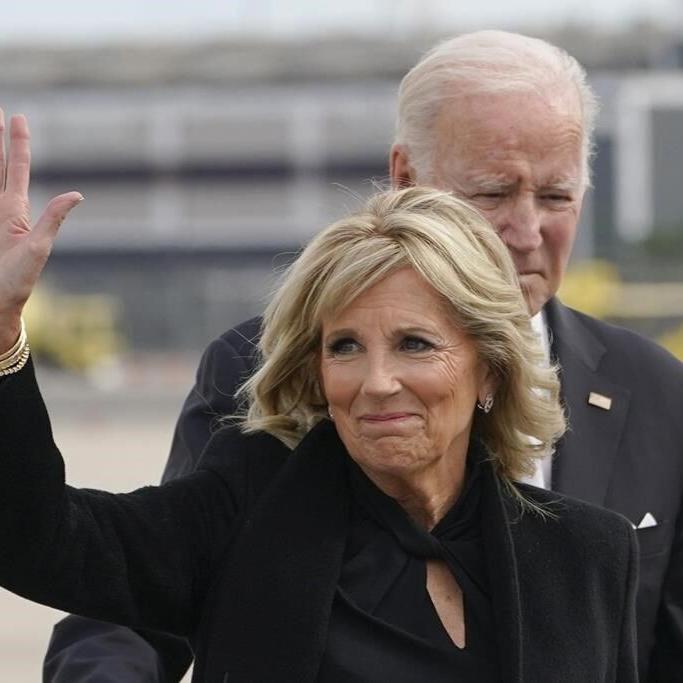 Veterans 'best of America,' VP Harris says in laying wreath